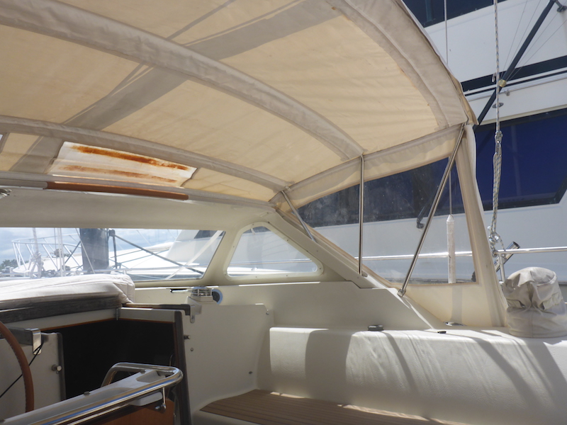  Amel Super Maramu 2000 Bimini 