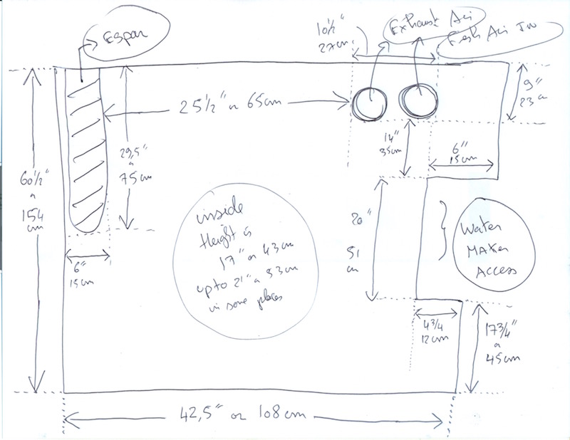  Amel Super Maramu 2000 Cockpit Storage size 