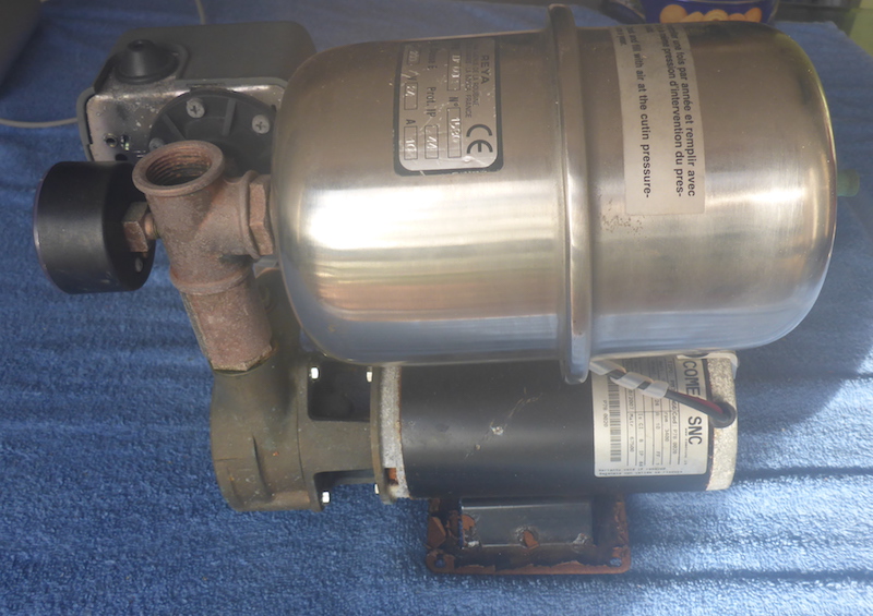  Amel Super Maramu 2000 AMFA 66 B REYA Fresh water pump 